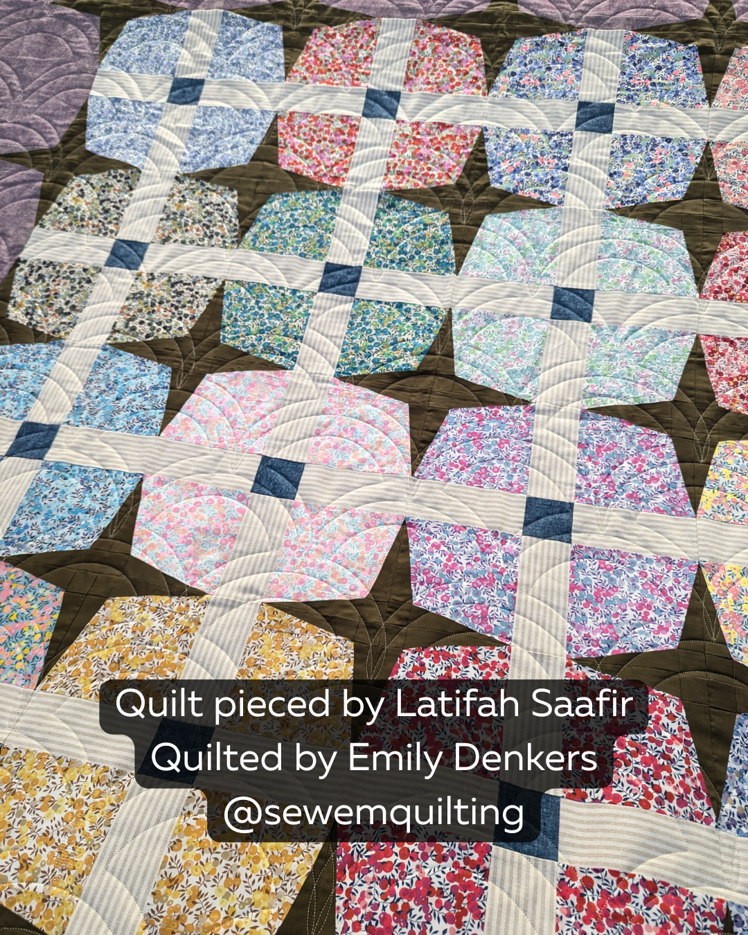 Fanciful Fans digital pantograph stitched on a floral patchwork quilt, featuring flowing fan shapes and gentle curved lines for a beginner-friendly longarm quilting design.