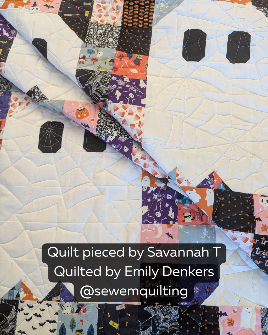 Halloween ghost quilt stitched with the Spooderweb longarm quilting Halloween design